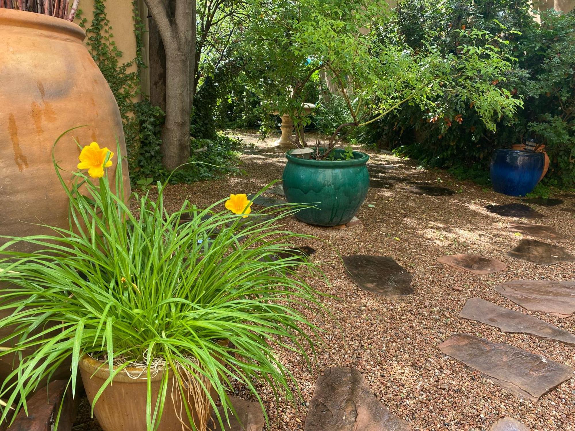 Casa De Tres Lunas/House Of Three Moons Santa Fe Exterior photo